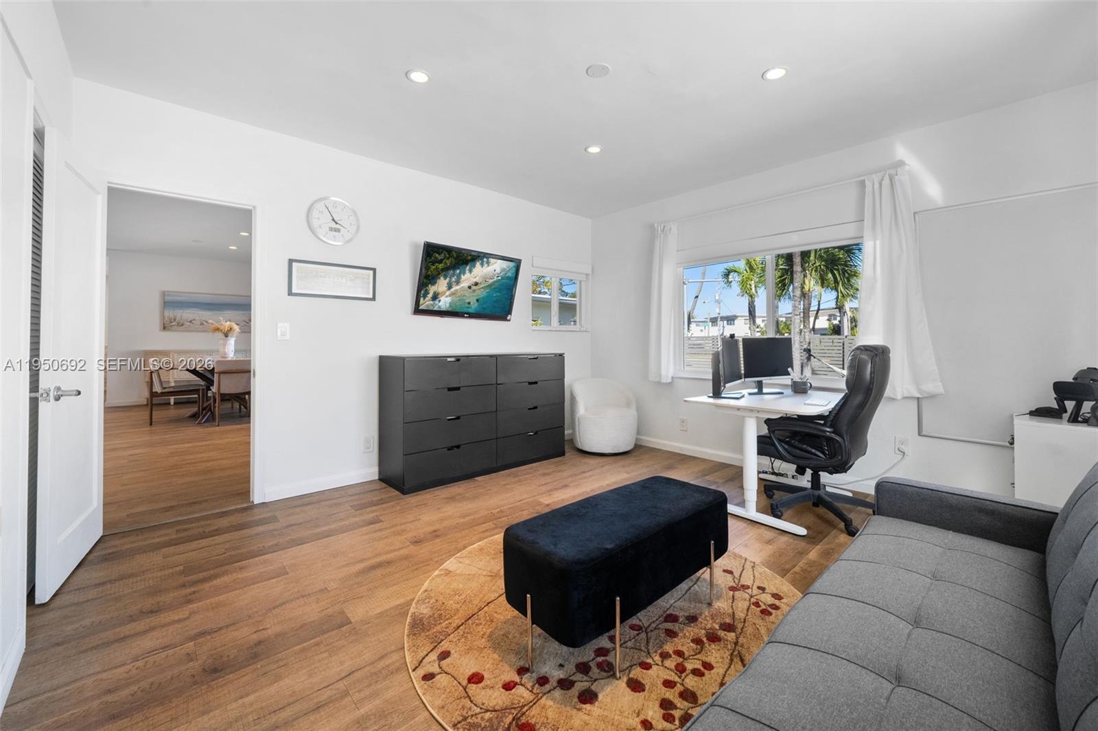 7770 Hawthorne Ave, Miami Beach FL 33141