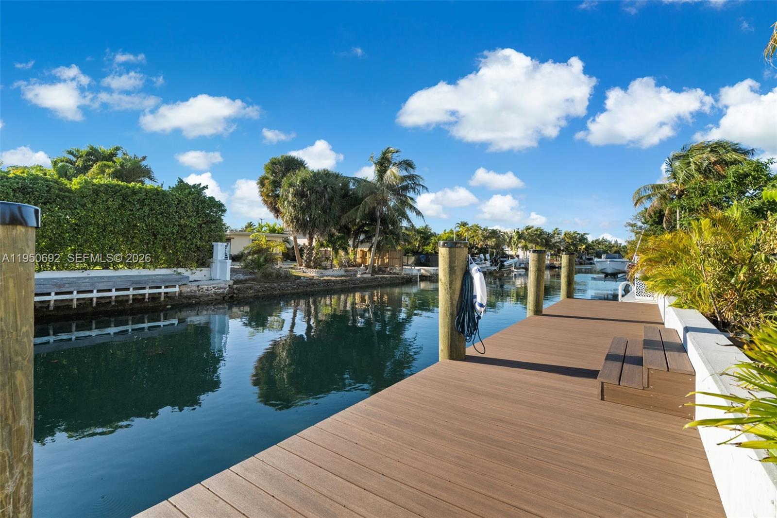7770 Hawthorne Ave, Miami Beach FL 33141