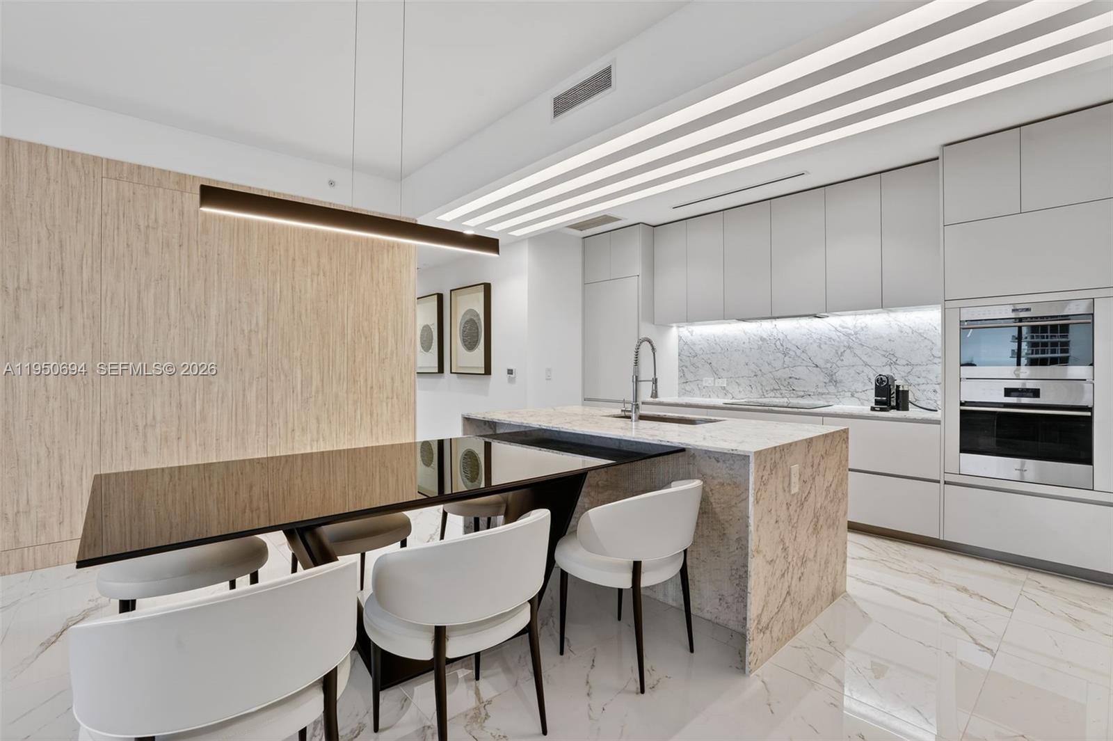 5775 Collins Ave #405, Miami Beach FL 33140