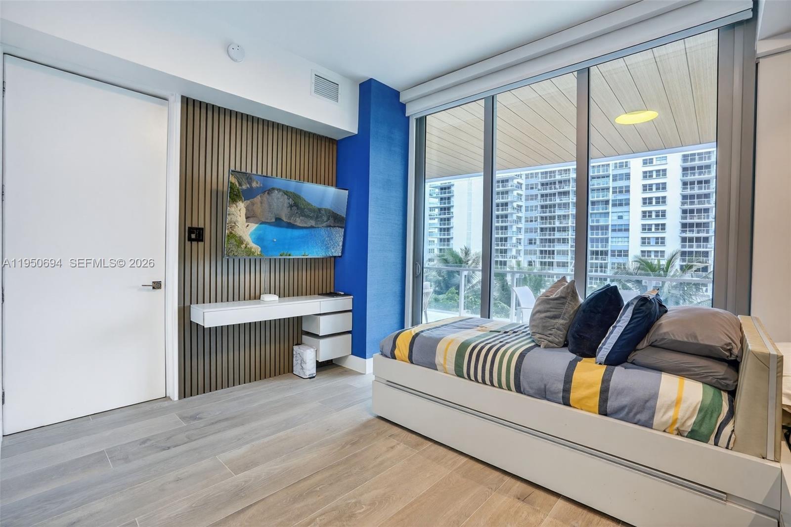 5775 Collins Ave #405, Miami Beach FL 33140