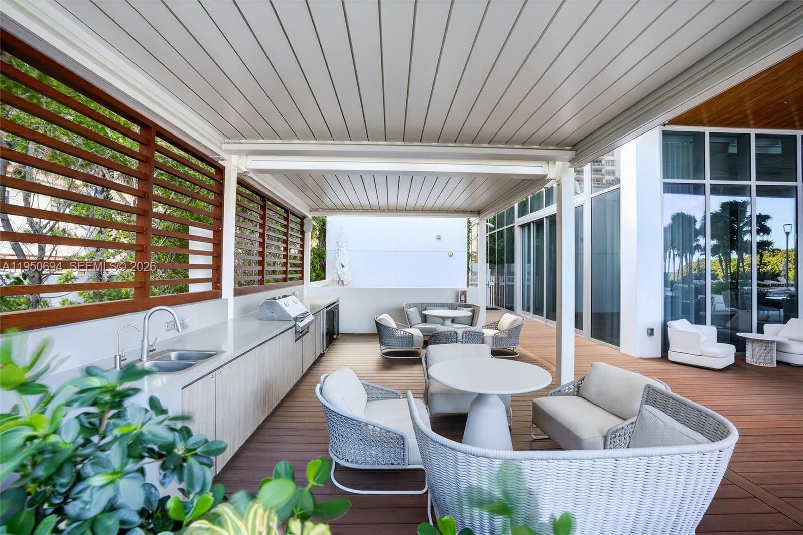 5775 Collins Ave #405, Miami Beach FL 33140
