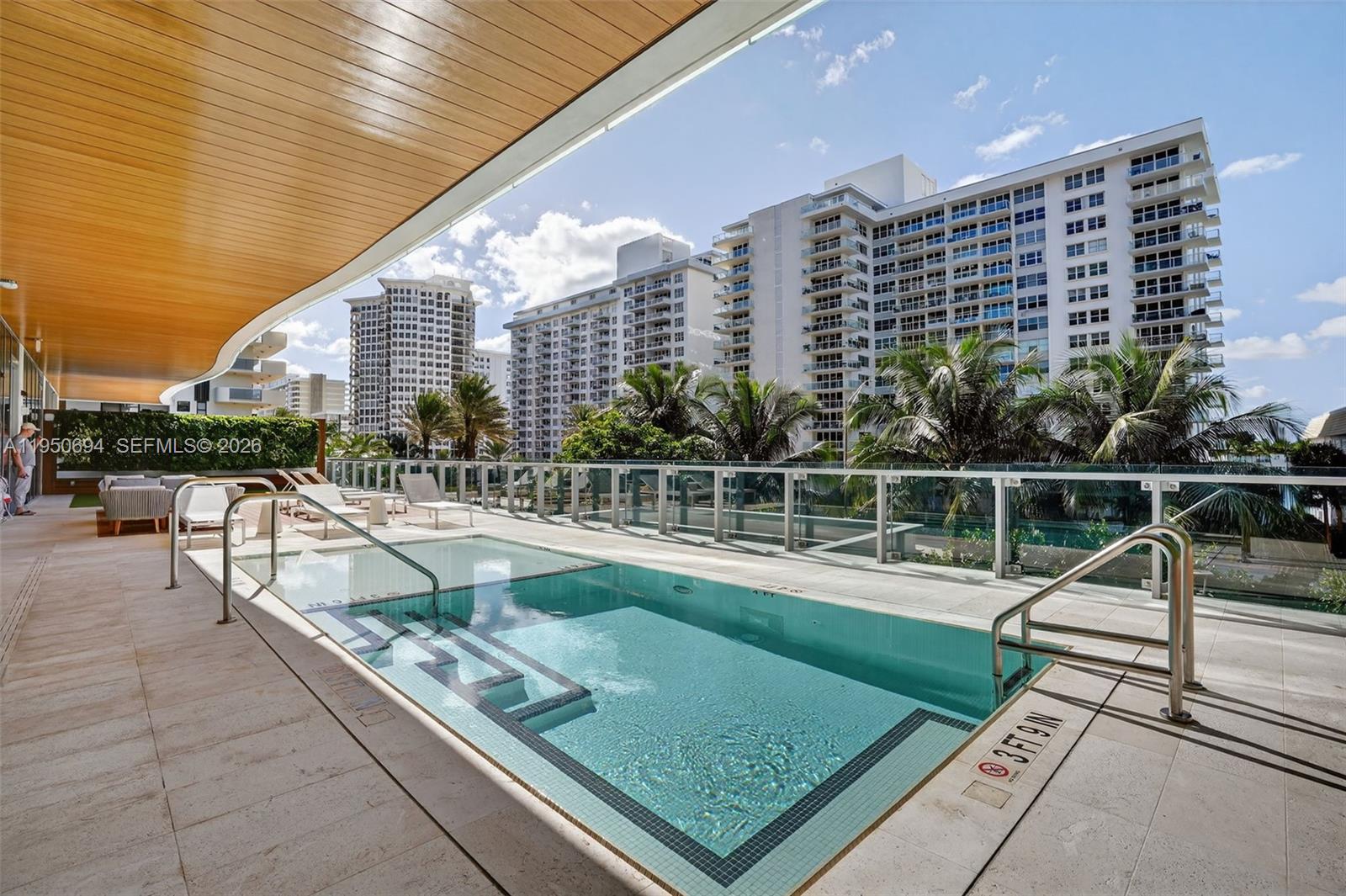 5775 Collins Ave #405, Miami Beach FL 33140