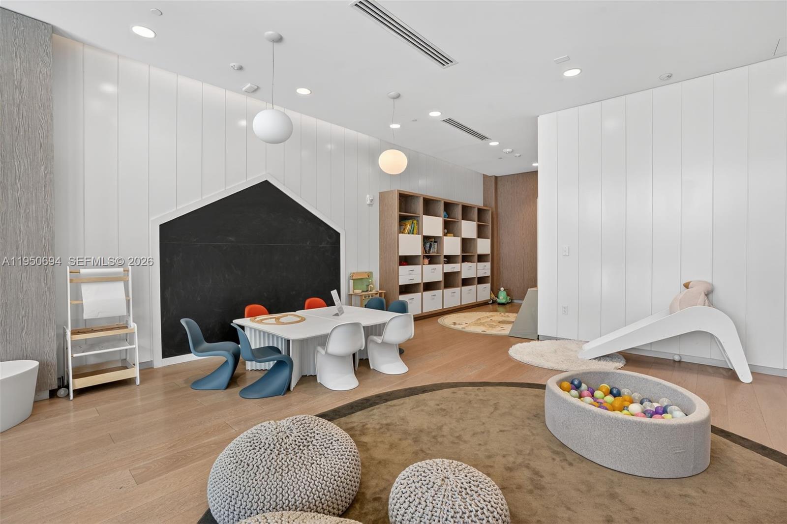 5775 Collins Ave #405, Miami Beach FL 33140