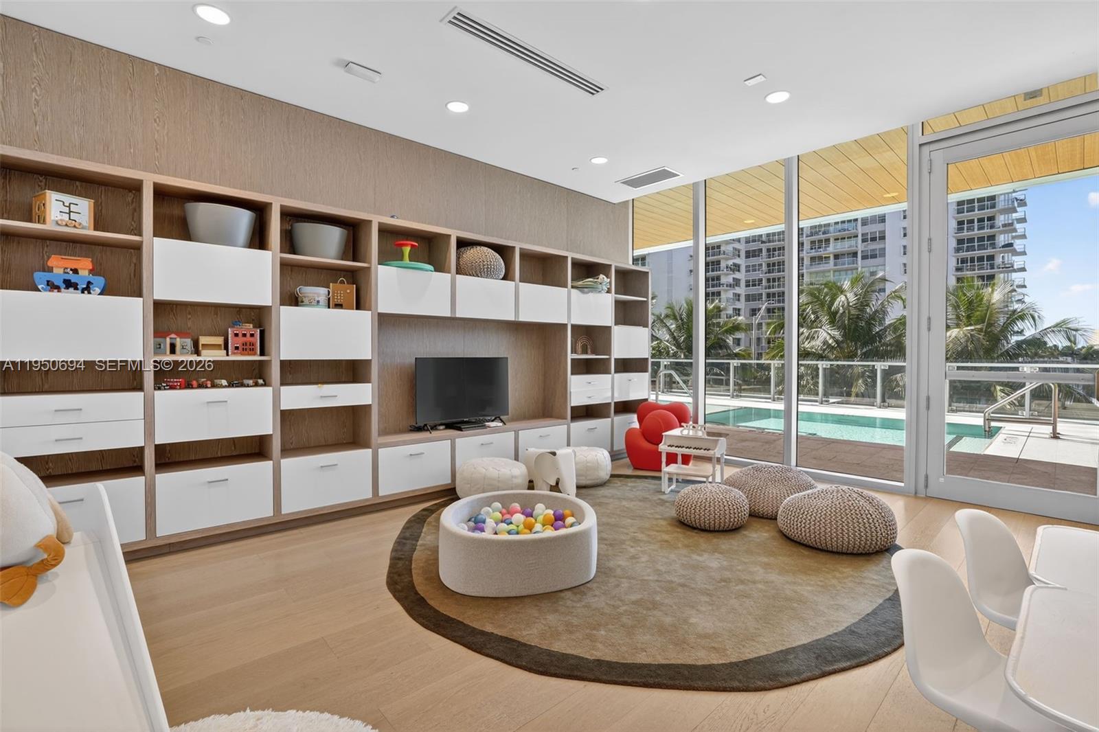 5775 Collins Ave #405, Miami Beach FL 33140