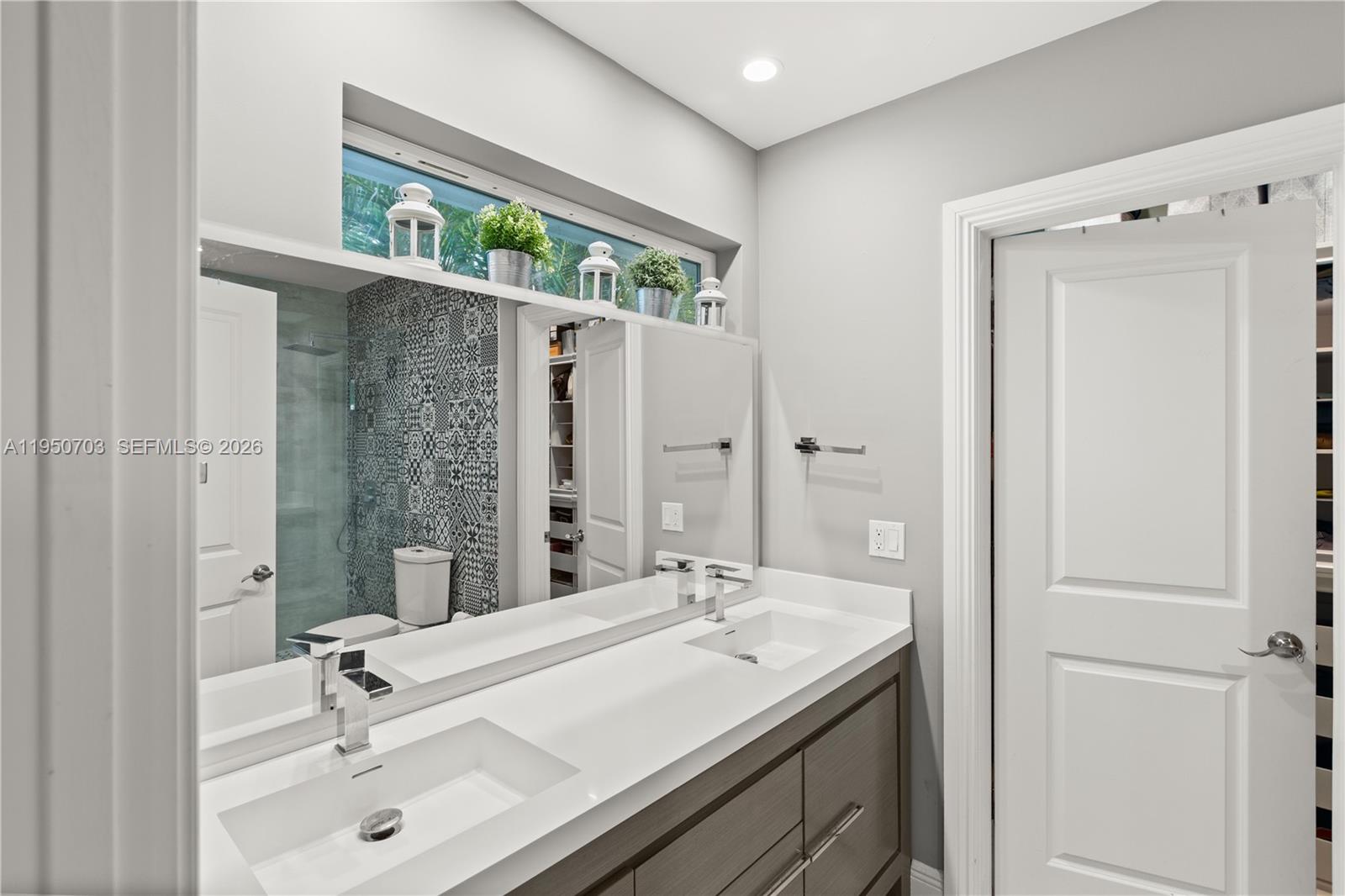 6809 Mentone St, Coral Gables FL 33146