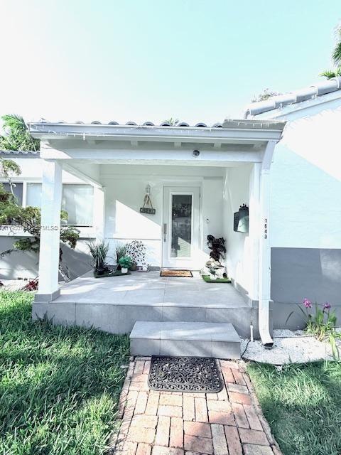 1643 Nethia Dr, Miami FL 33133