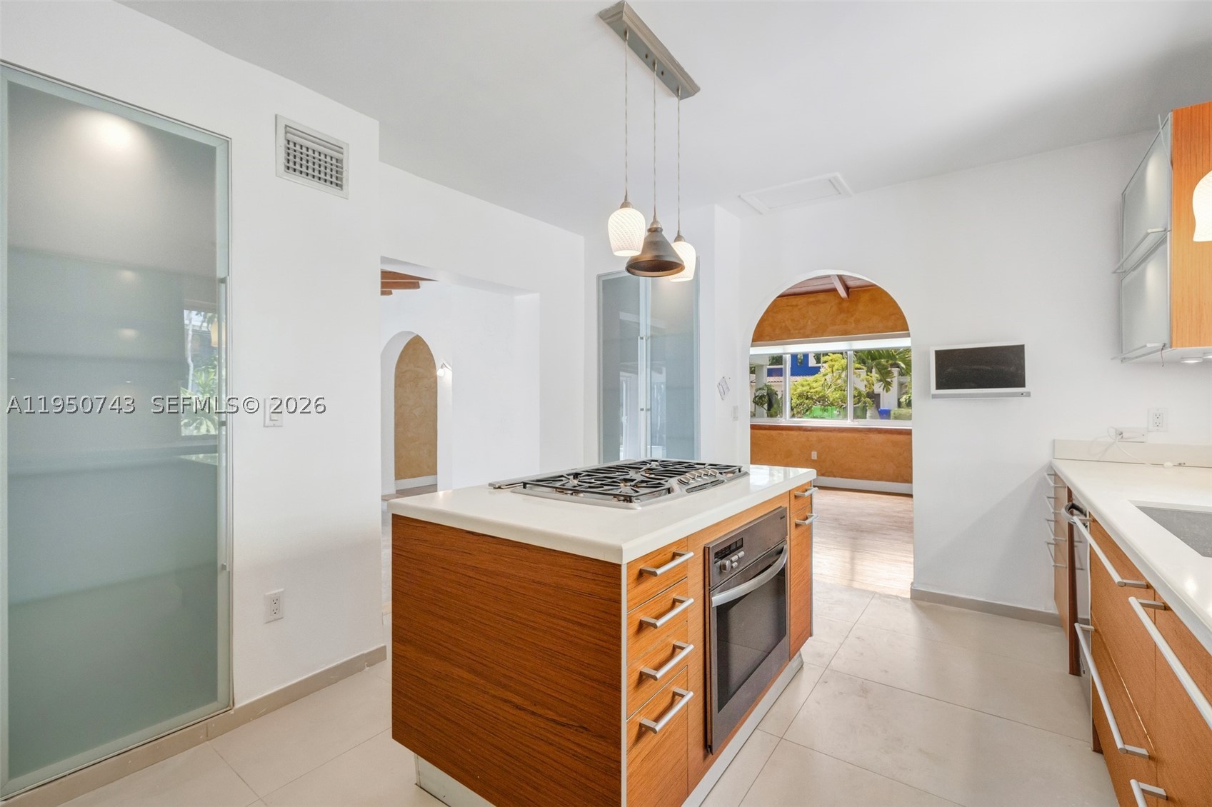 1643 Nethia Dr, Miami FL 33133