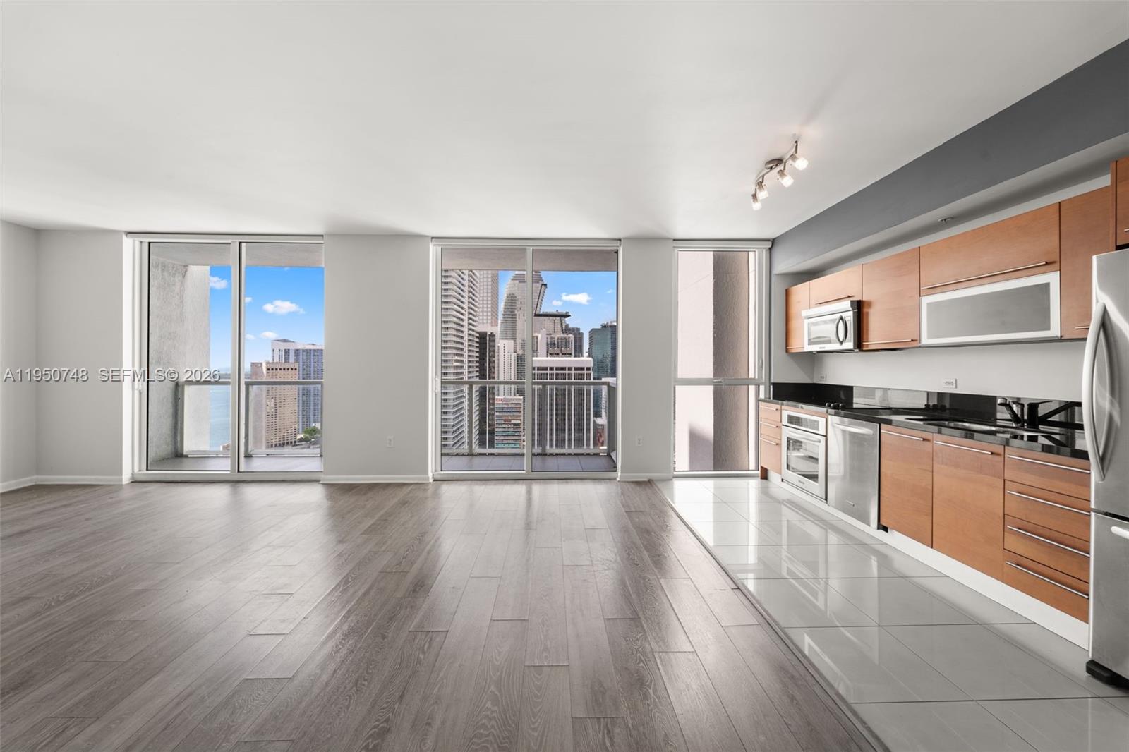 244 Biscayne Blvd #3507, Miami FL 33132