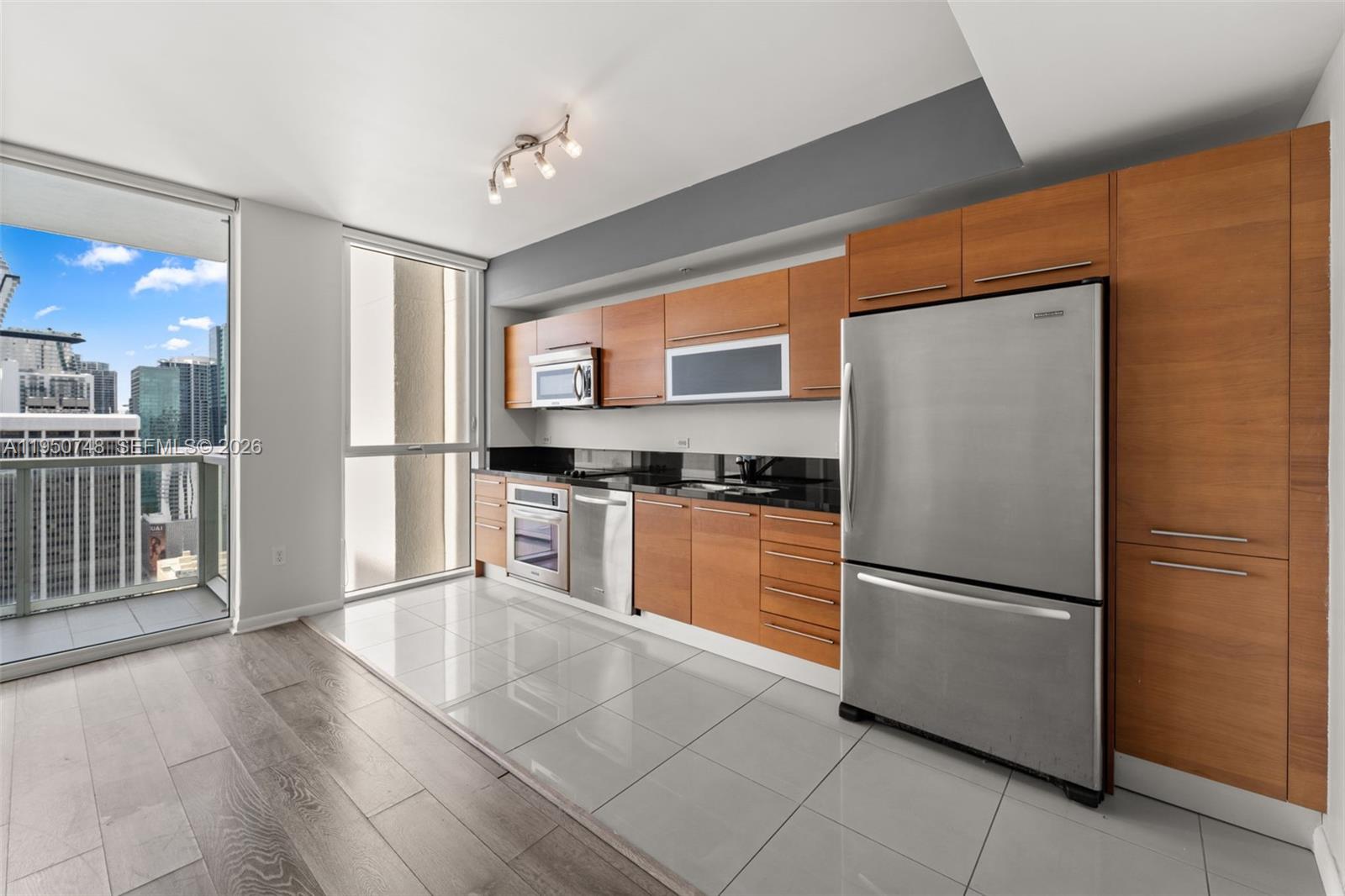 244 Biscayne Blvd #3507, Miami FL 33132