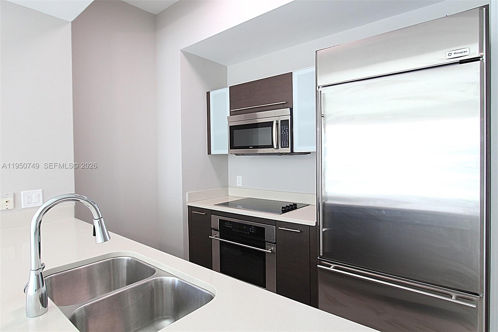 500 Brickell Ave #4110, Miami FL 33131