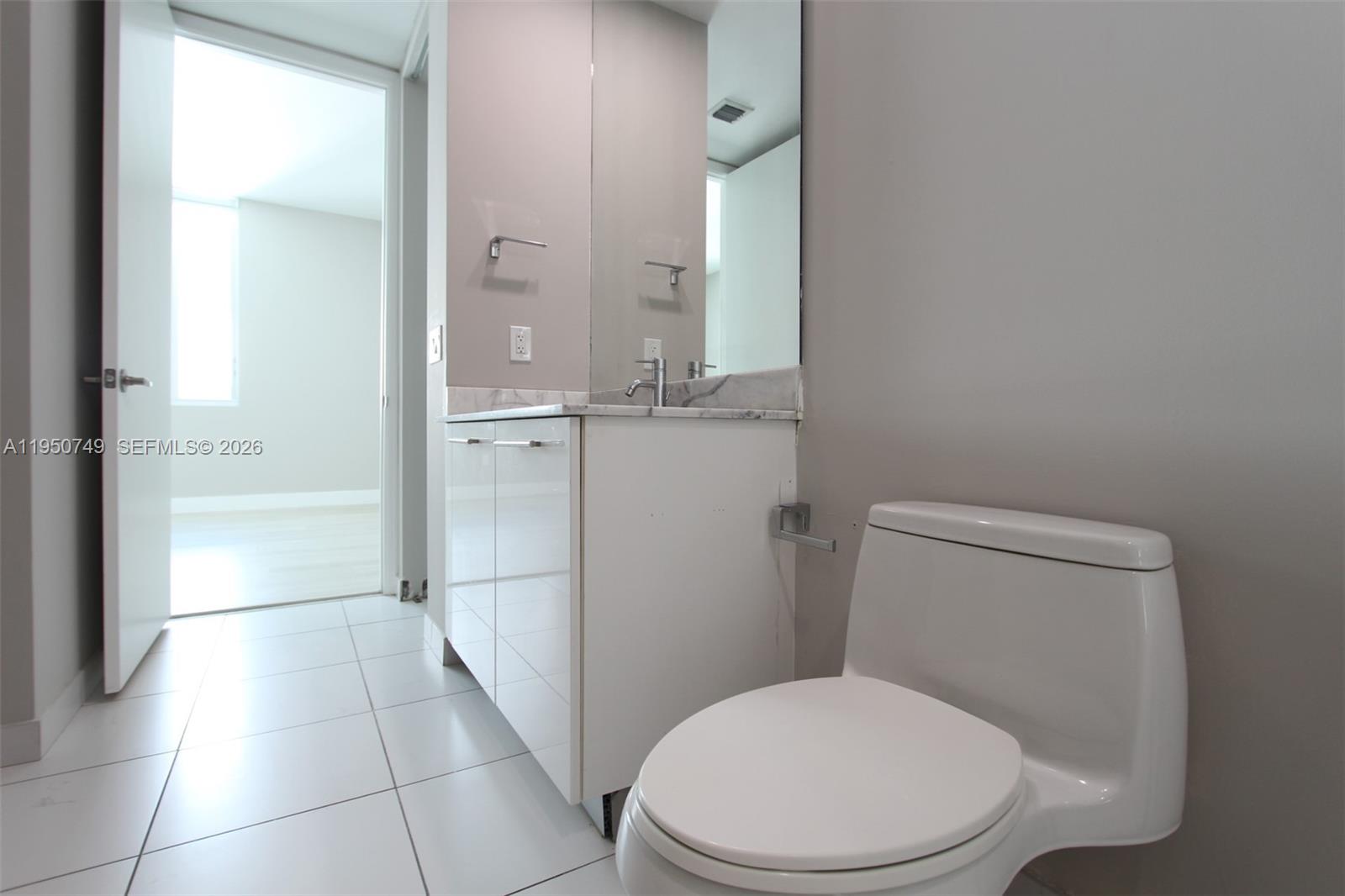 500 Brickell Ave #4110, Miami FL 33131