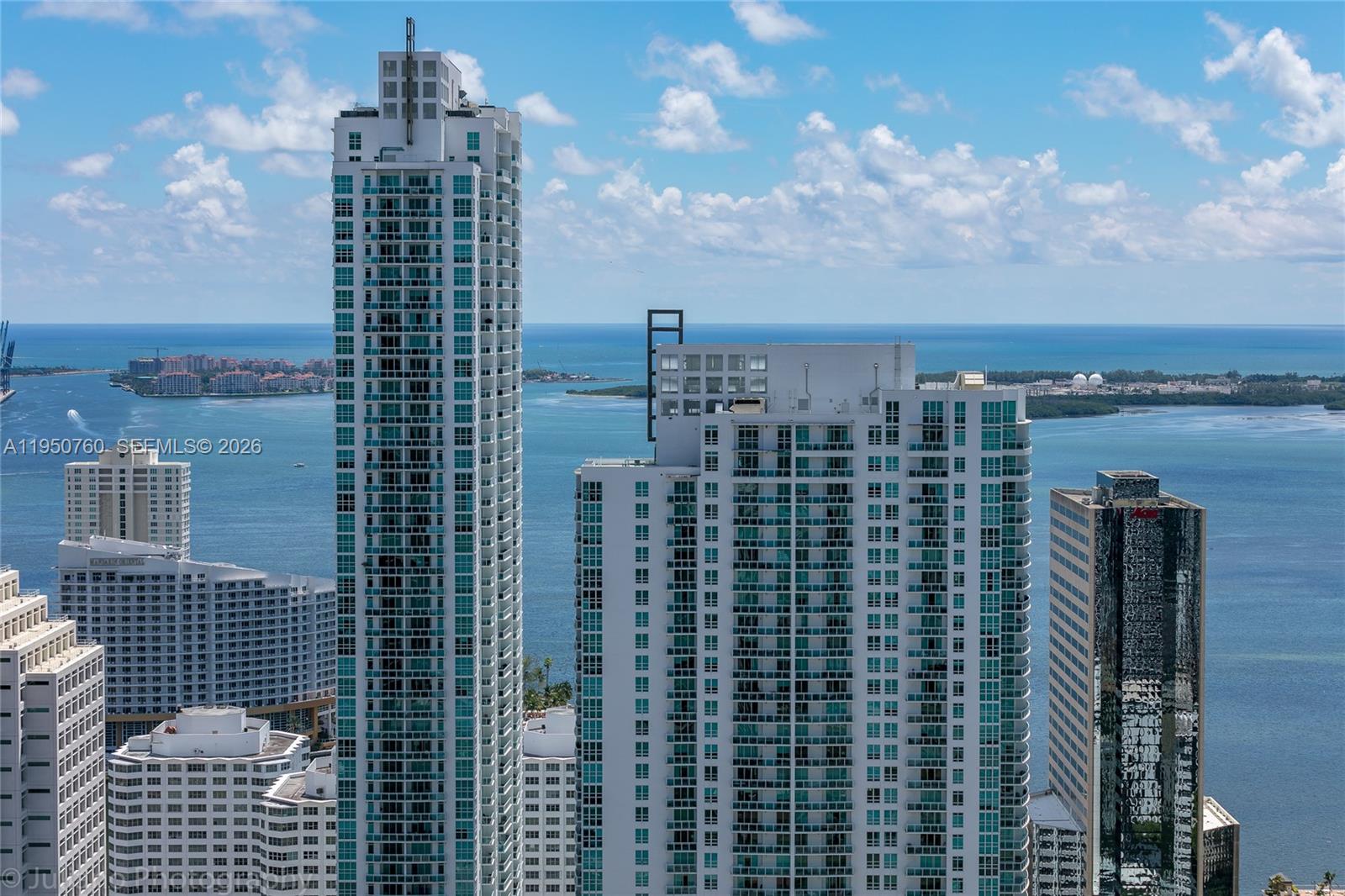 55 SW 9th St #PH4603, Miami FL 33130