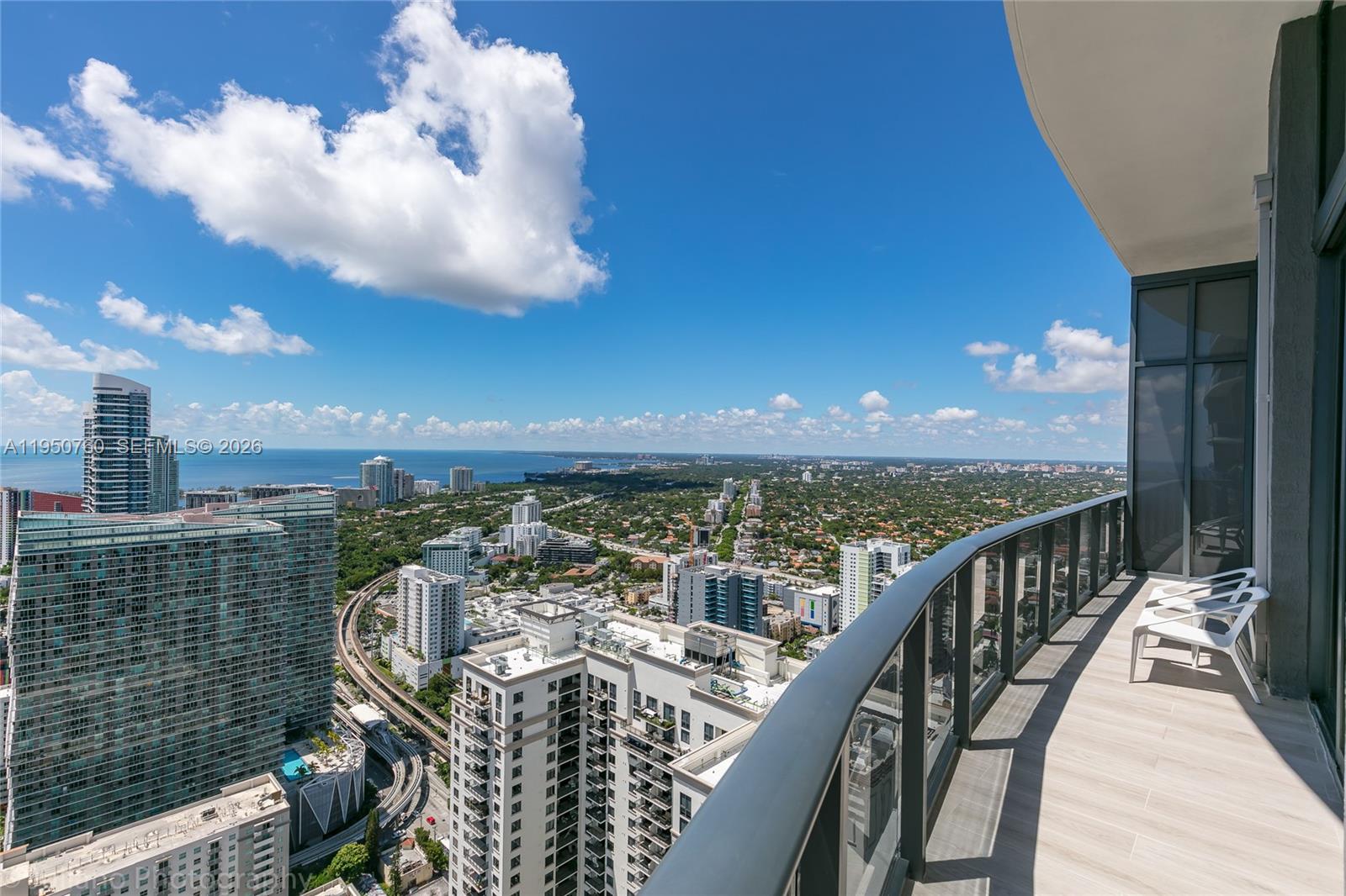 55 SW 9th St #PH4603, Miami FL 33130