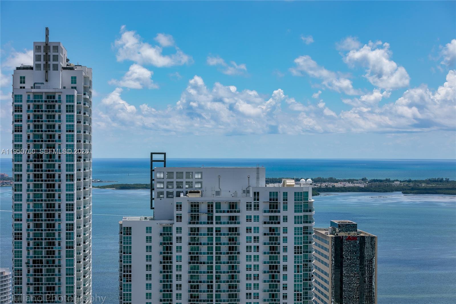 55 SW 9th St #PH4603, Miami FL 33130