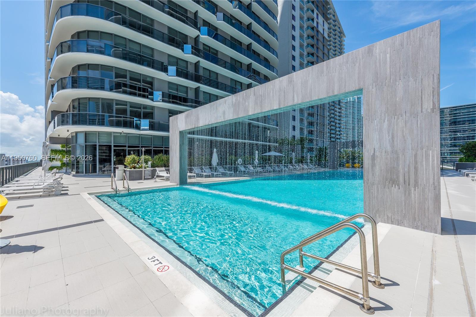 55 SW 9th St #PH4603, Miami FL 33130