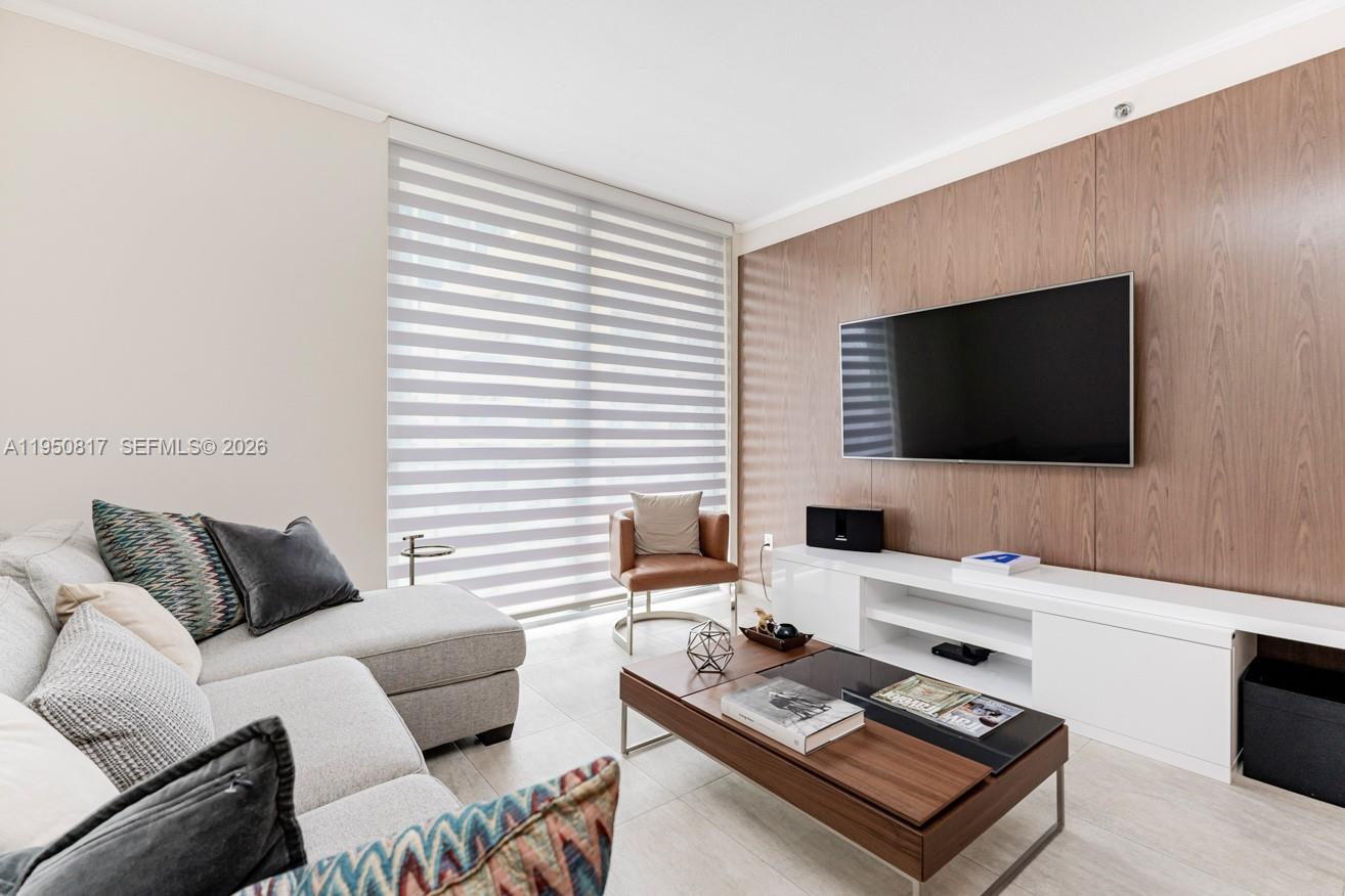 1060 Brickell Ave #1507, Miami FL 33131