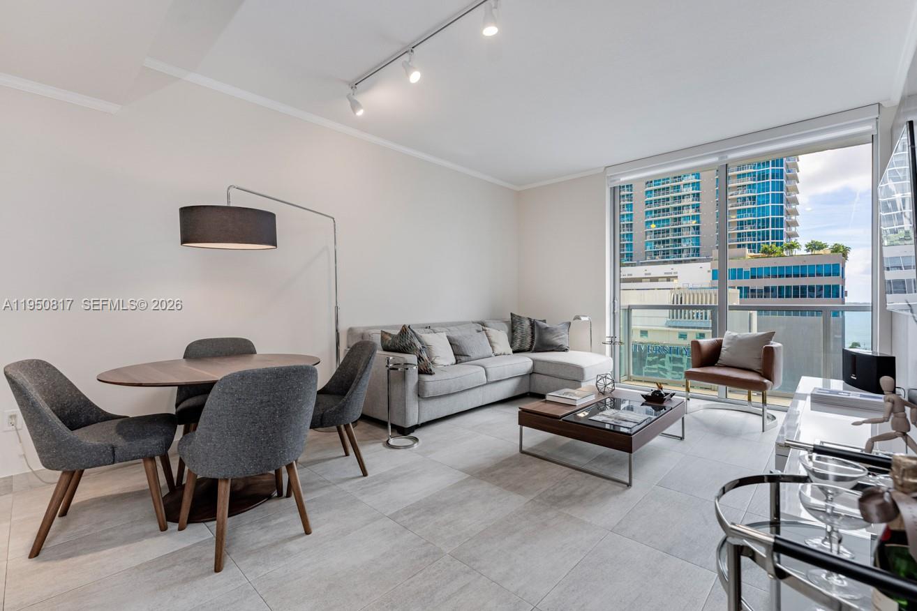 1060 Brickell Ave #1507, Miami FL 33131