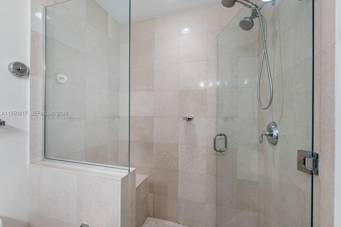 1060 Brickell Ave #1507, Miami FL 33131