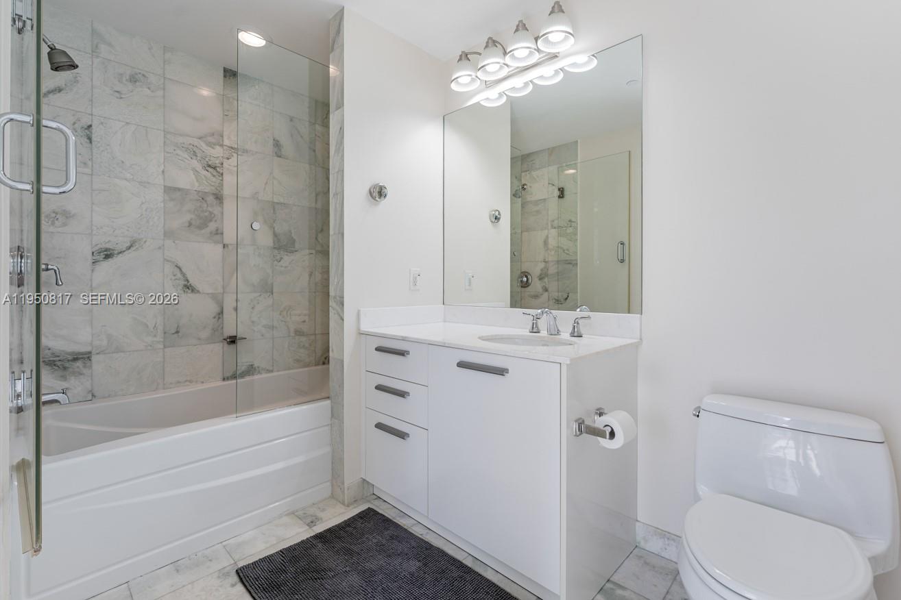 1060 Brickell Ave #1507, Miami FL 33131