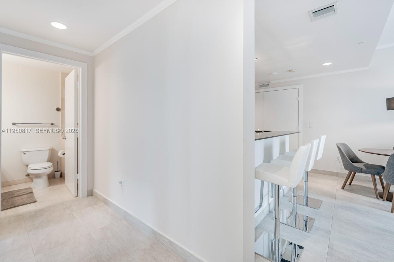 1060 Brickell Ave #1507, Miami FL 33131