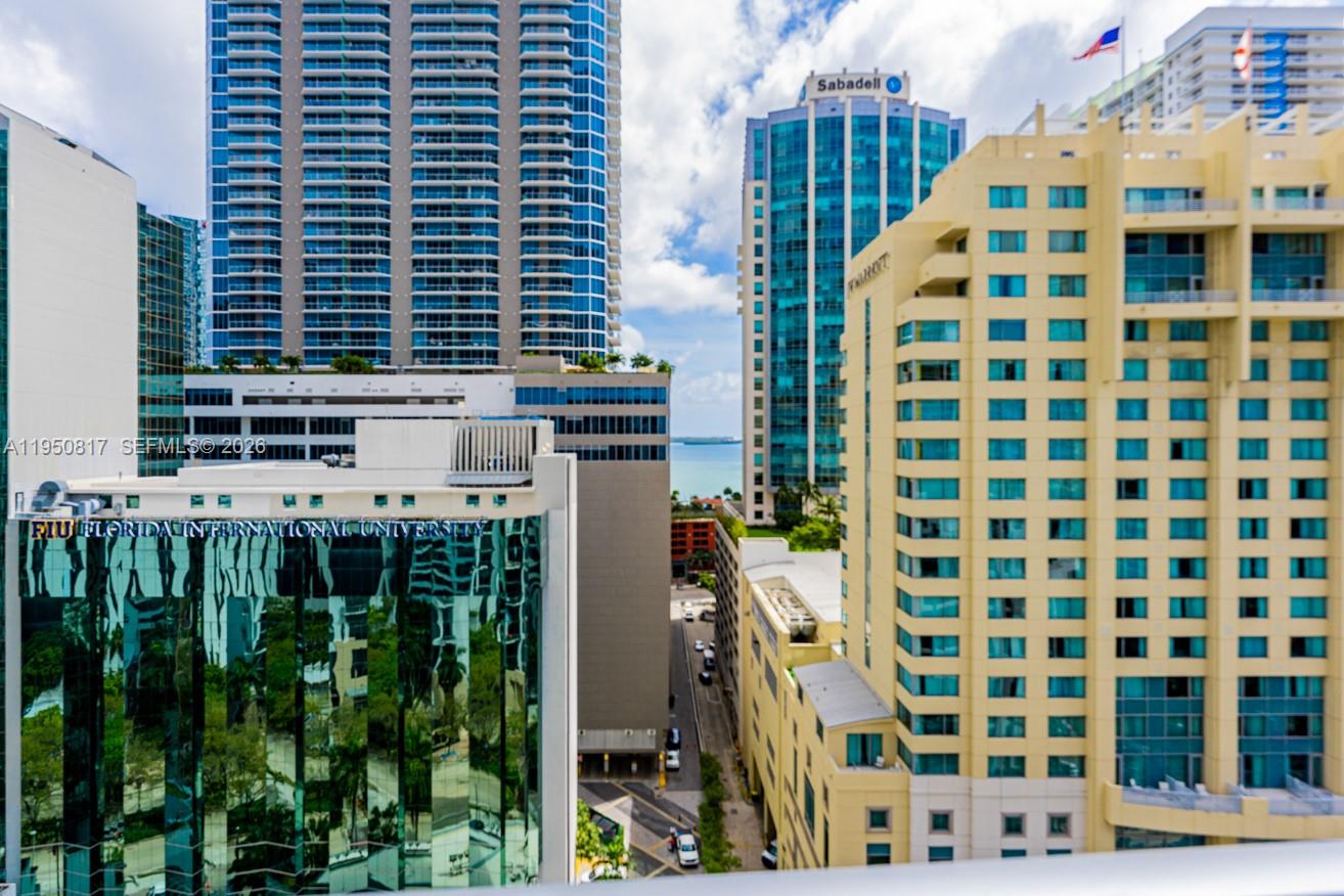 1060 Brickell Ave #1507, Miami FL 33131