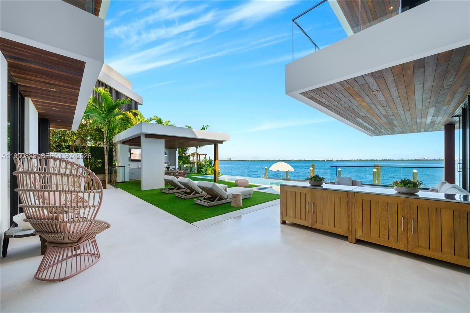 1417 N Venetian Way, Miami FL 33139