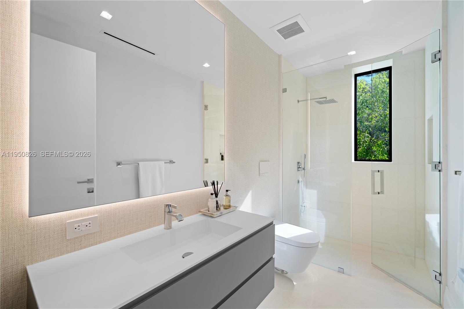 1417 N Venetian Way, Miami FL 33139