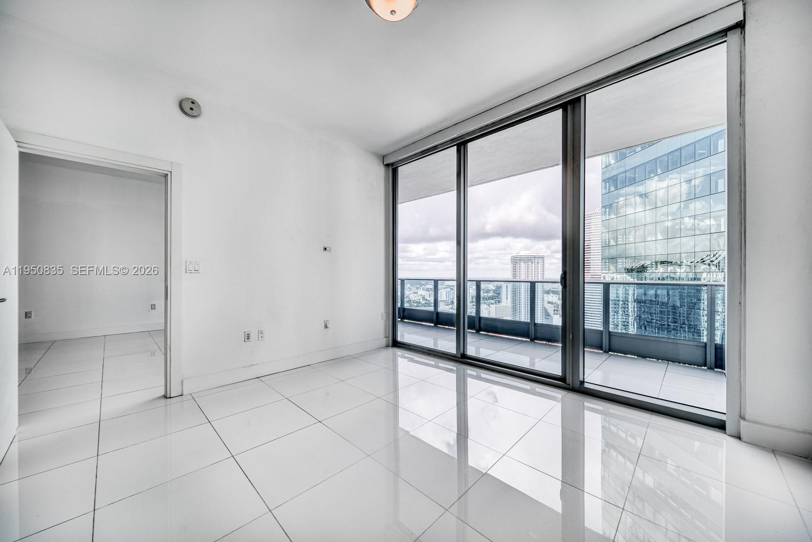 200 Biscayne Boulevard Way #4411, Miami FL 33131