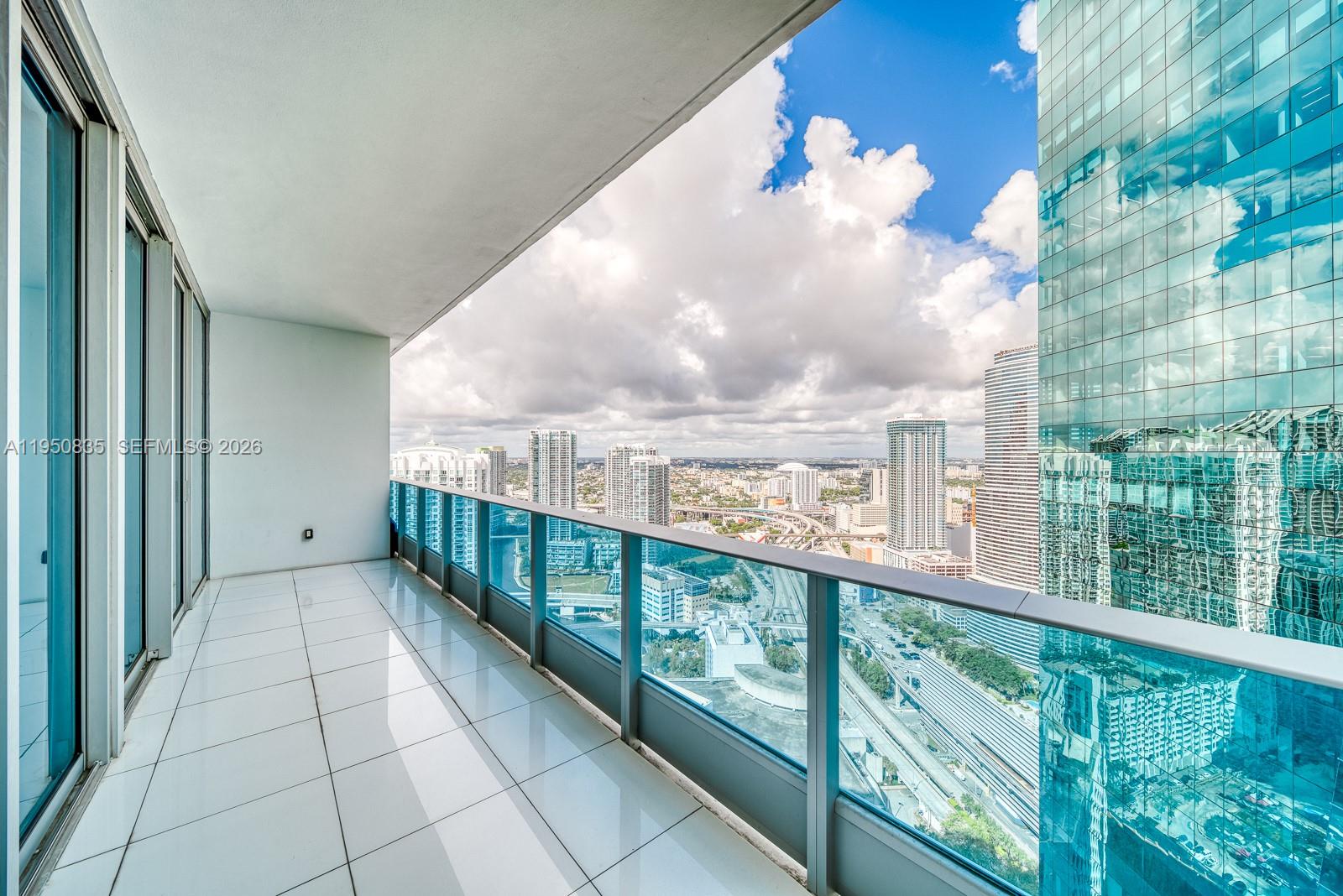 200 Biscayne Boulevard Way #4411, Miami FL 33131