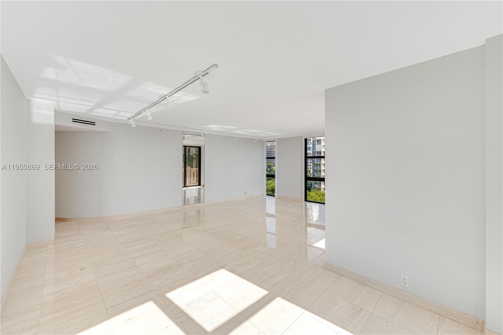 1121 Crandon Blvd #F601, Key Biscayne FL 33149