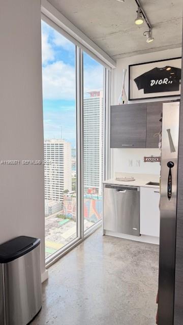151 SE 1st St #3010, Miami FL 33131