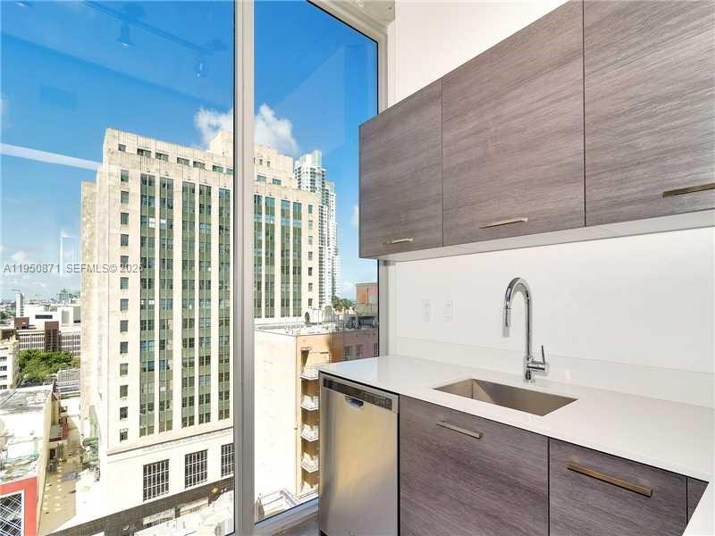 151 SE 1st St #3010, Miami FL 33131