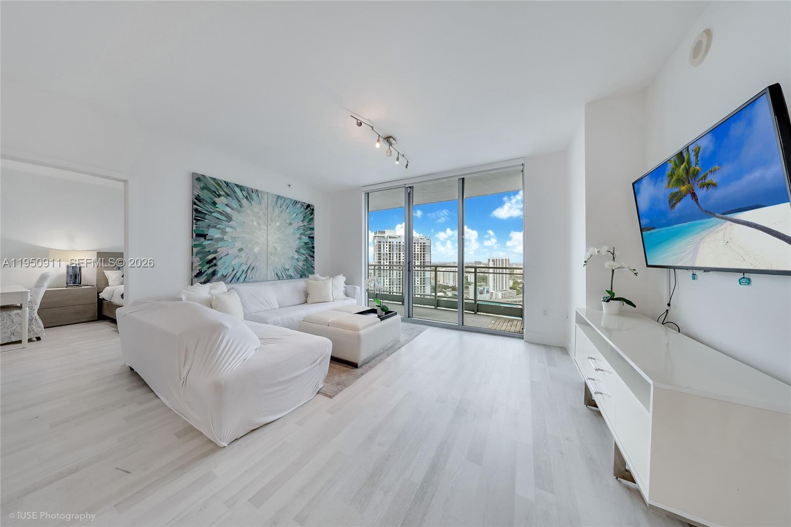 90 SW 3rd St #3109, Miami FL 33130