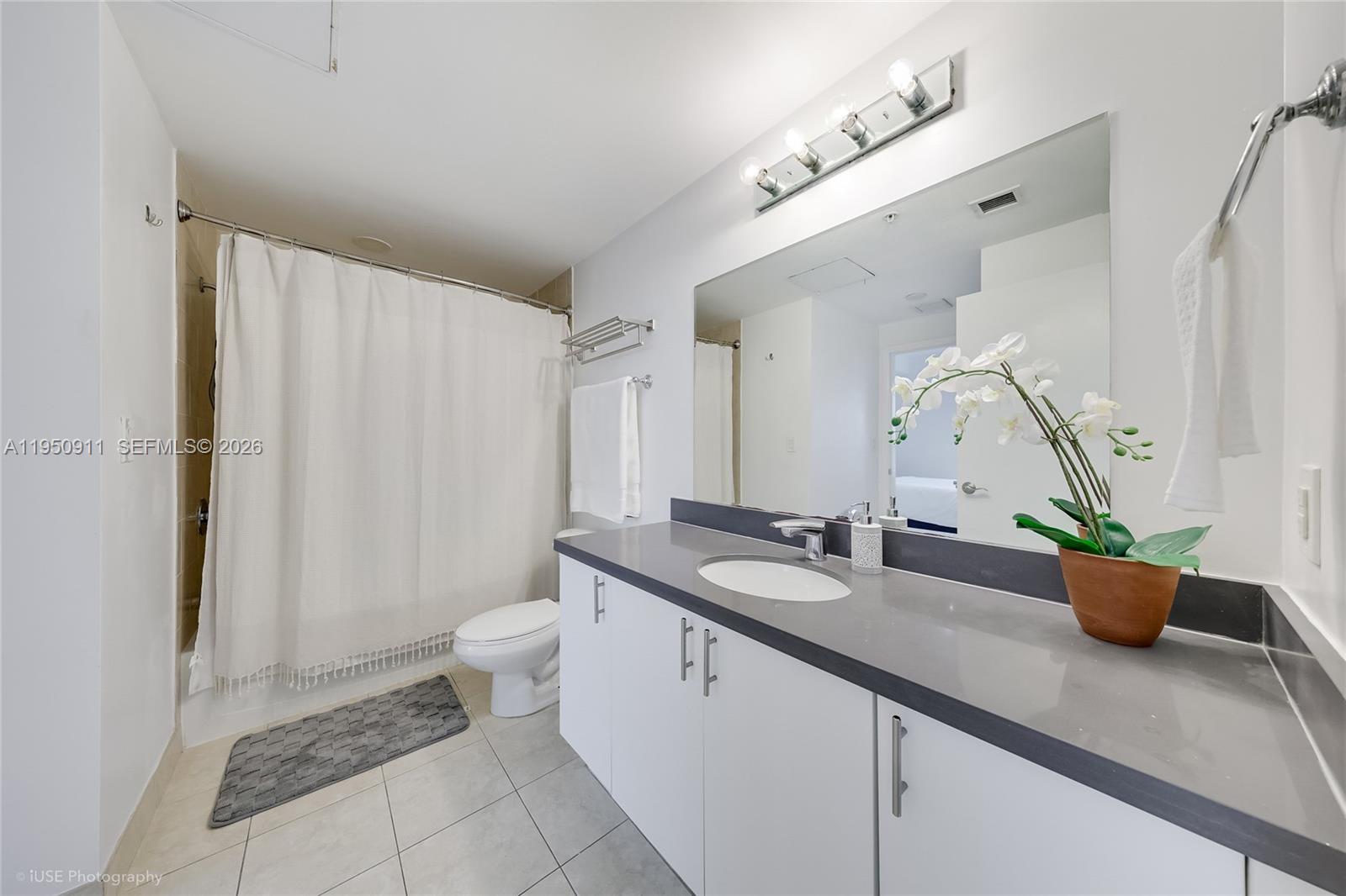 90 SW 3rd St #3109, Miami FL 33130