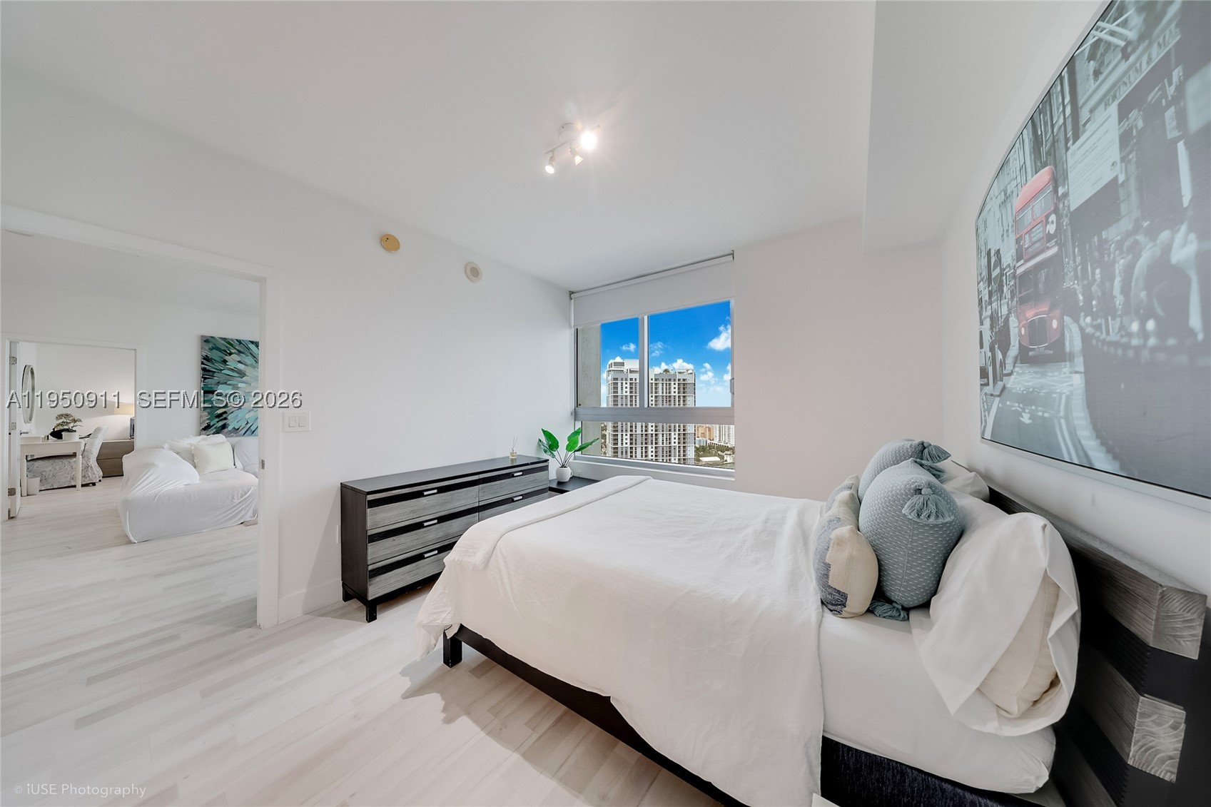 90 SW 3rd St #3109, Miami FL 33130