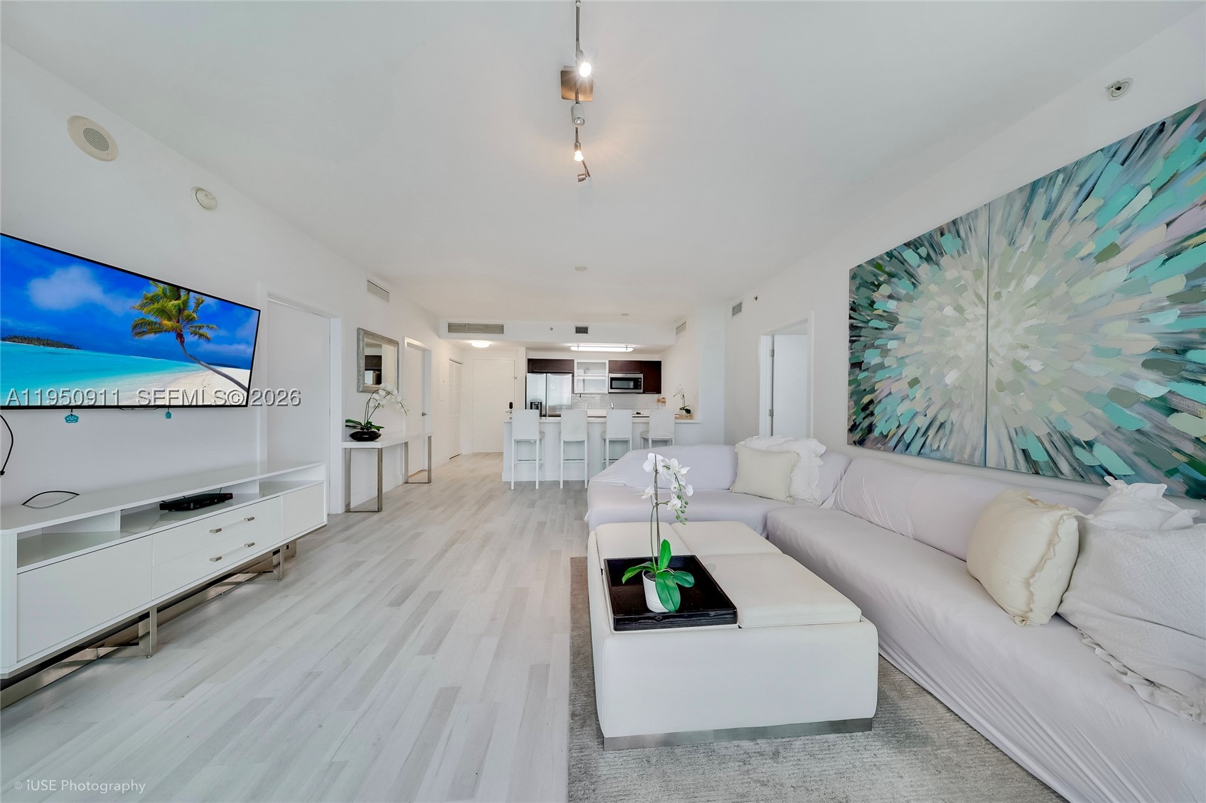 90 SW 3rd St #3109, Miami FL 33130