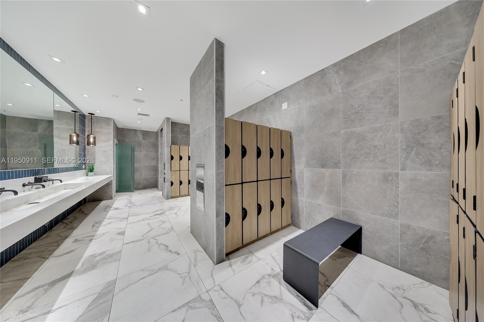 90 SW 3rd St #3109, Miami FL 33130
