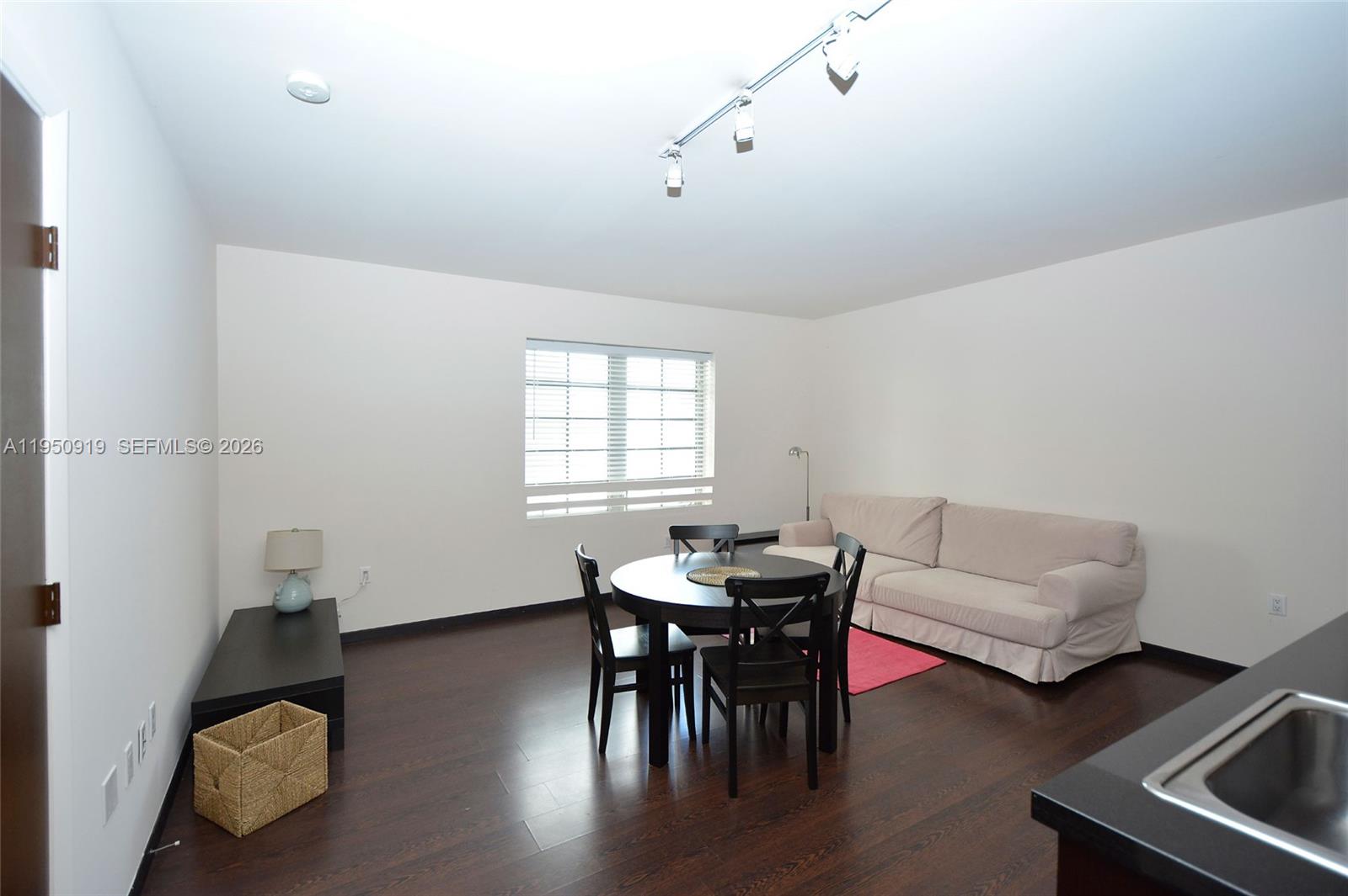 435 21st St #205, Miami Beach FL 33139