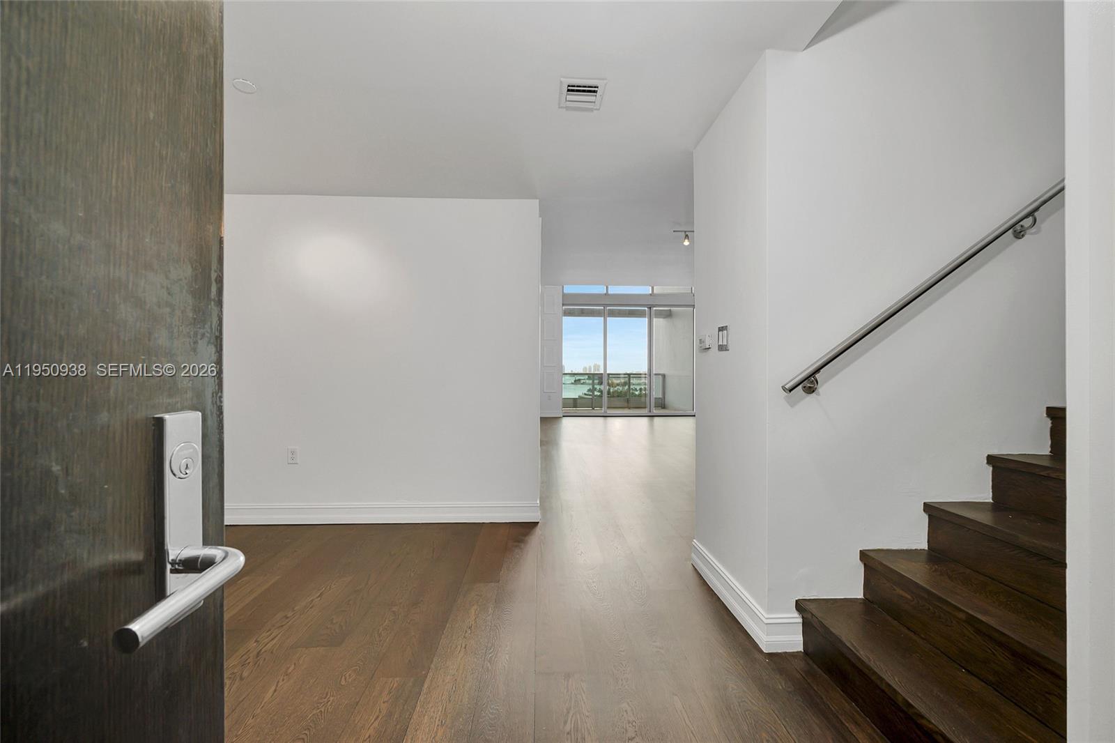 900 BISCAYNE BLVD #909, Miami FL 33132