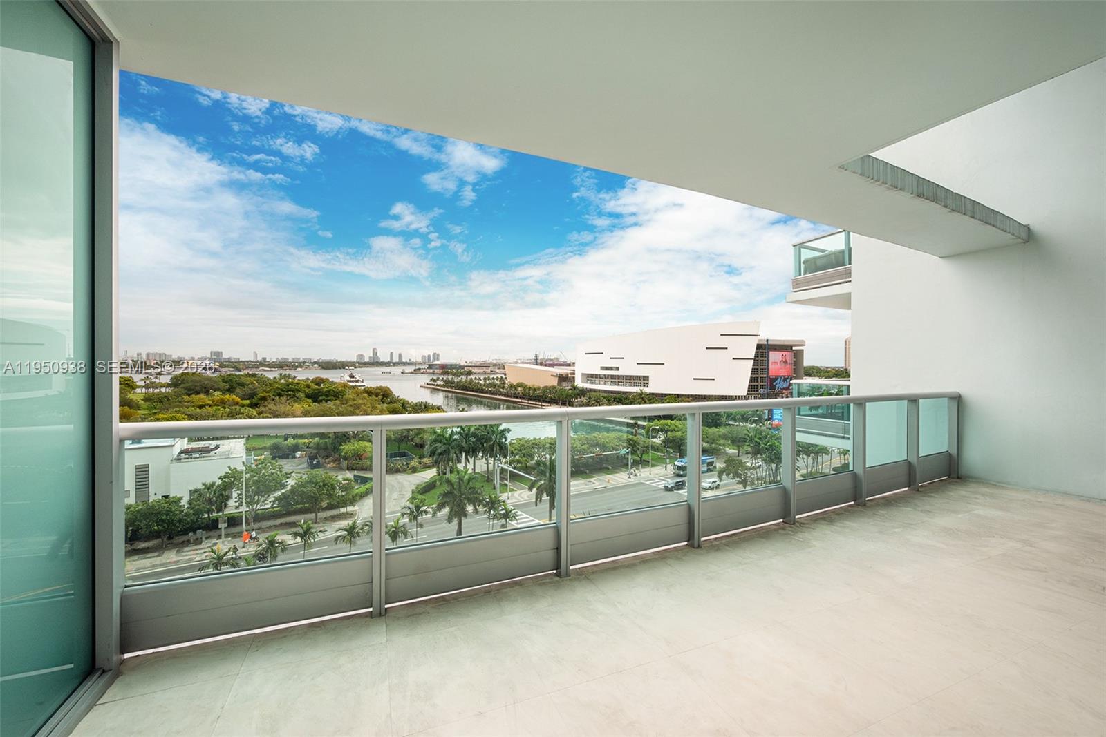 900 BISCAYNE BLVD #909, Miami FL 33132