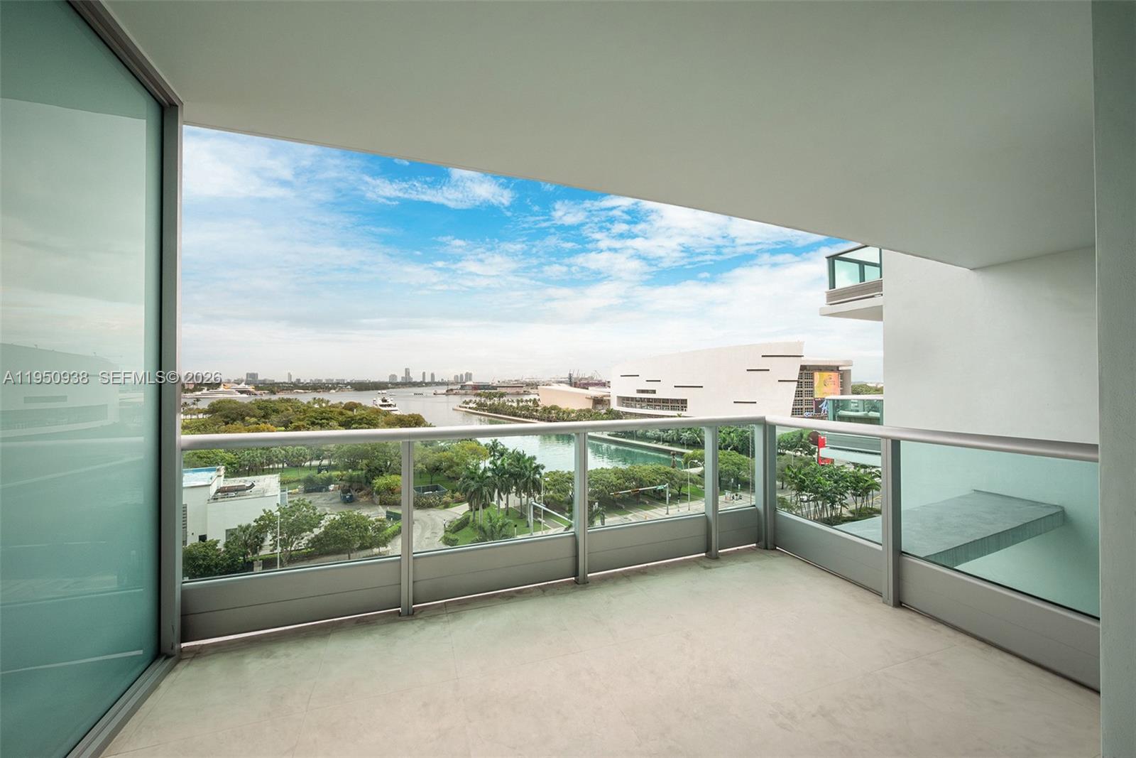 900 BISCAYNE BLVD #909, Miami FL 33132