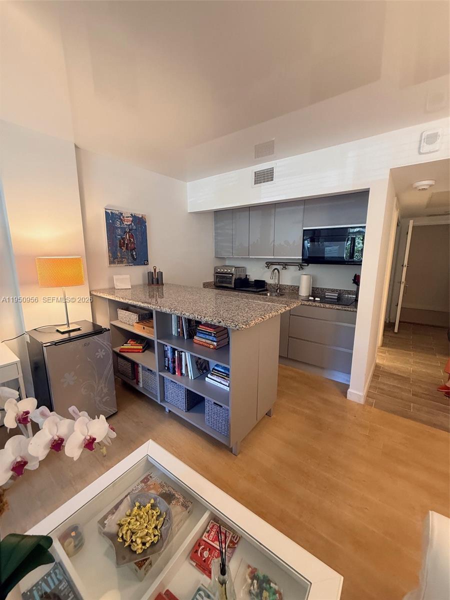 155 Ocean Lane Dr #113C, Key Biscayne FL 33149