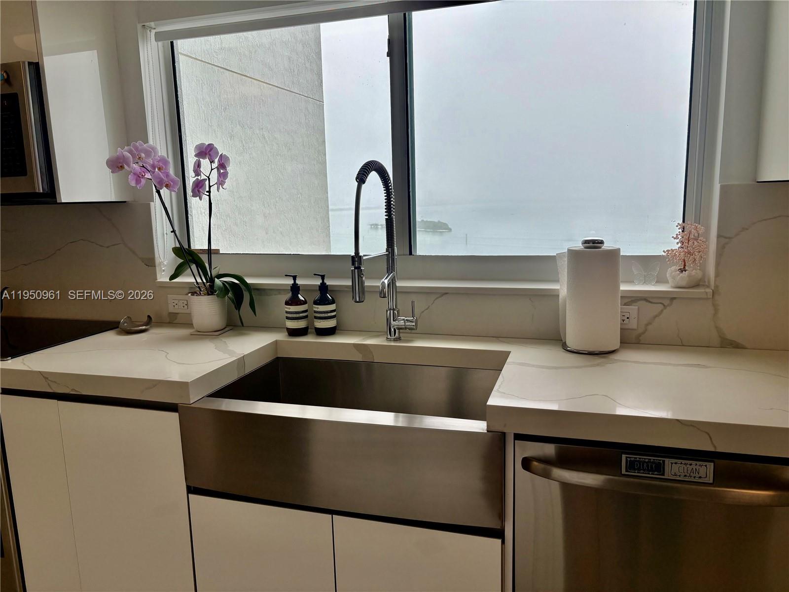 1800 N Bayshore Dr #1801, Miami FL 33132