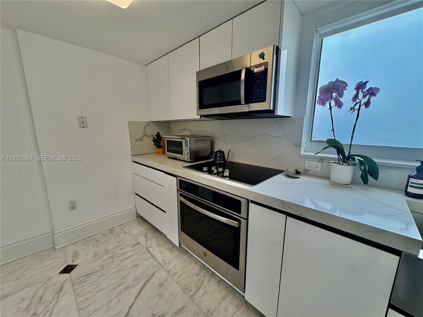 1800 N Bayshore Dr #1801, Miami FL 33132