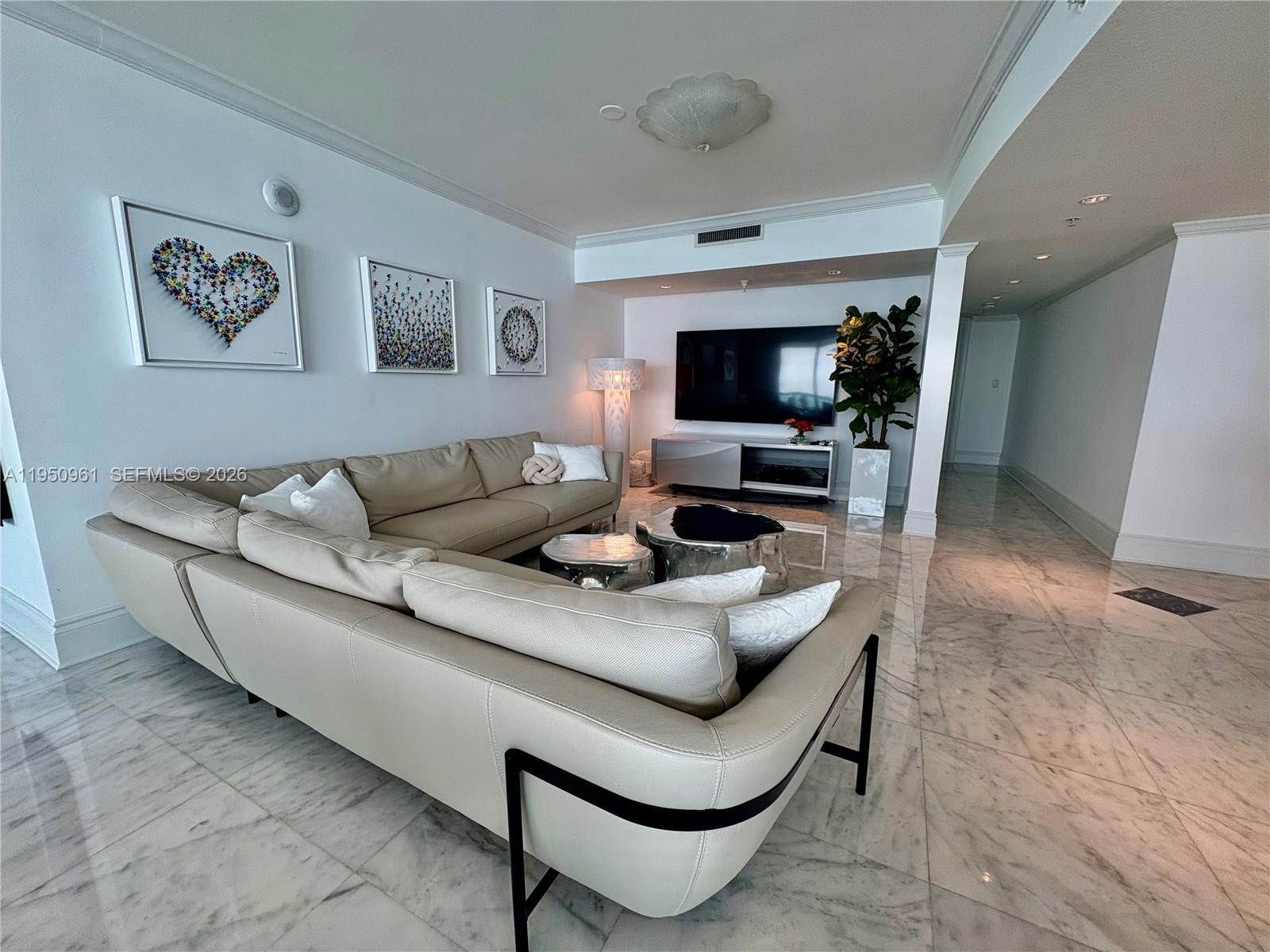 1800 N Bayshore Dr #1801, Miami FL 33132