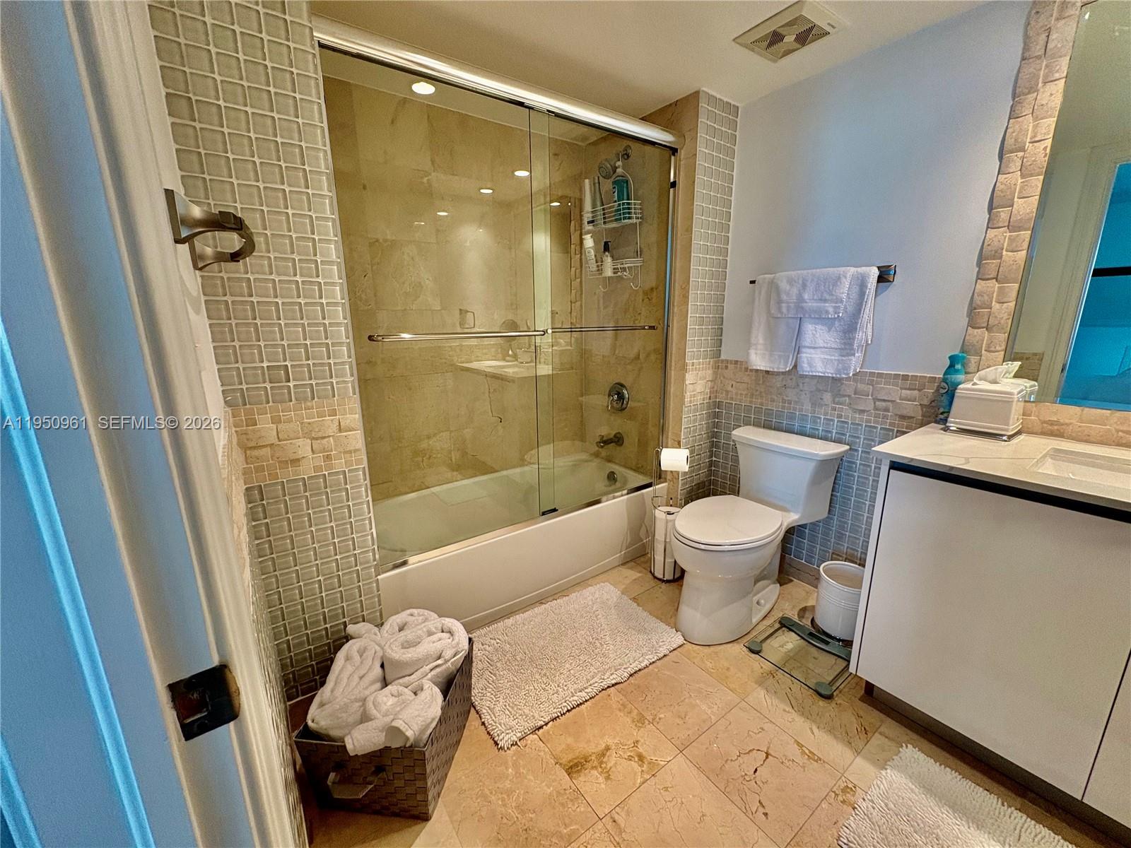 1800 N Bayshore Dr #1801, Miami FL 33132
