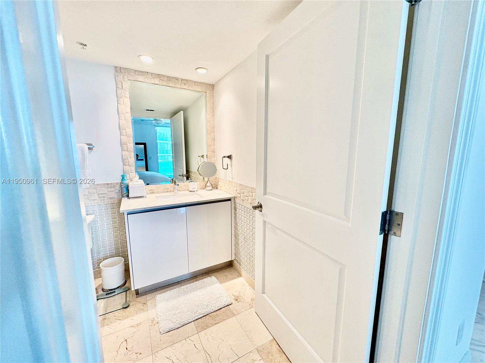 1800 N Bayshore Dr #1801, Miami FL 33132