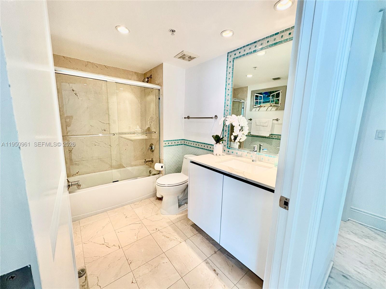 1800 N Bayshore Dr #1801, Miami FL 33132