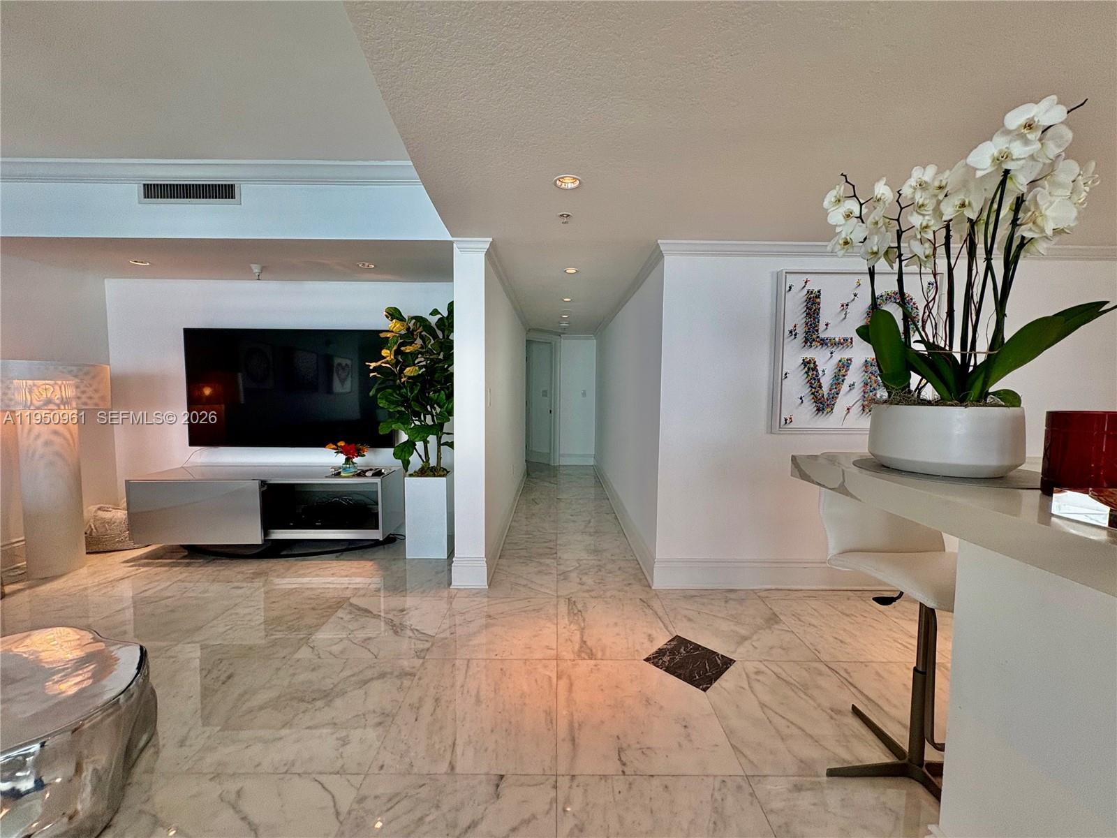 1800 N Bayshore Dr #1801, Miami FL 33132