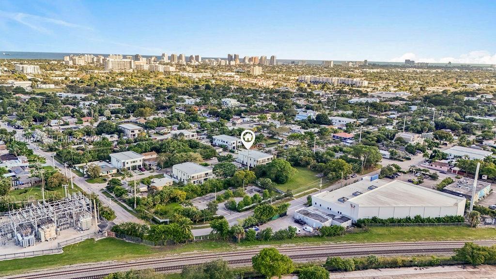 1321 NE 13th Ave, Fort Lauderdale FL 33304